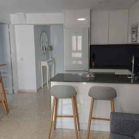 Guesting Comodoro Apartment *